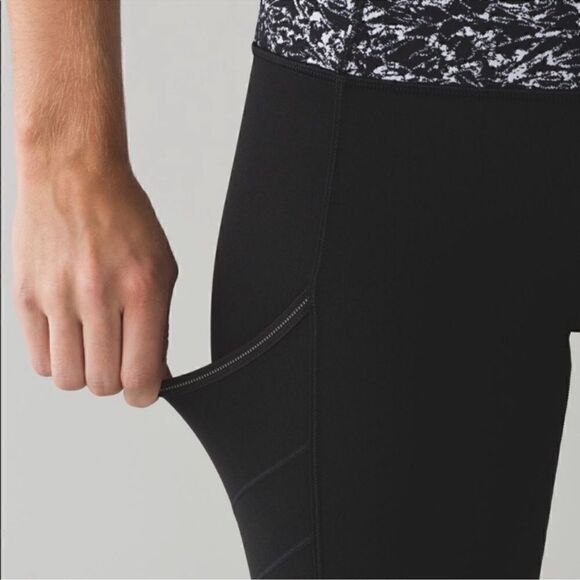 Lululemon Fresh Tracks Tight Black/Iced Wave White Reflective Leggings - Picture 3 of 13